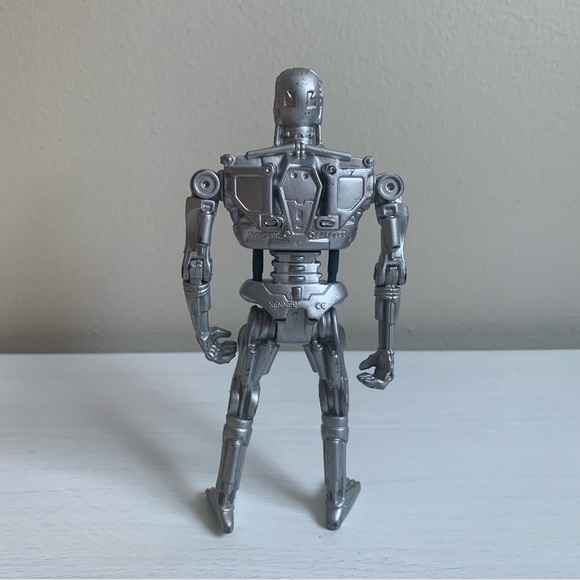 Vintage 1991 Techno-Punch T-800 Figure Terminator 2 Carolco Kenner - Picture 5 of 9